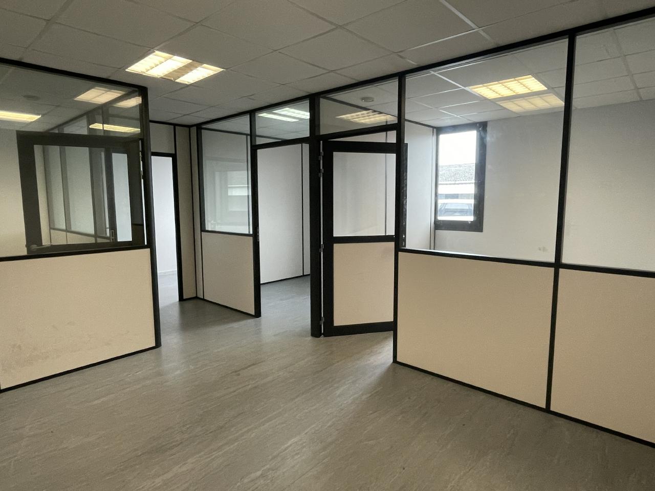 Bureau Cesson-Sévigné 327m² Location bureau Cesson-Sévigné Ille-et-Vilaine OLBUR2204121 16